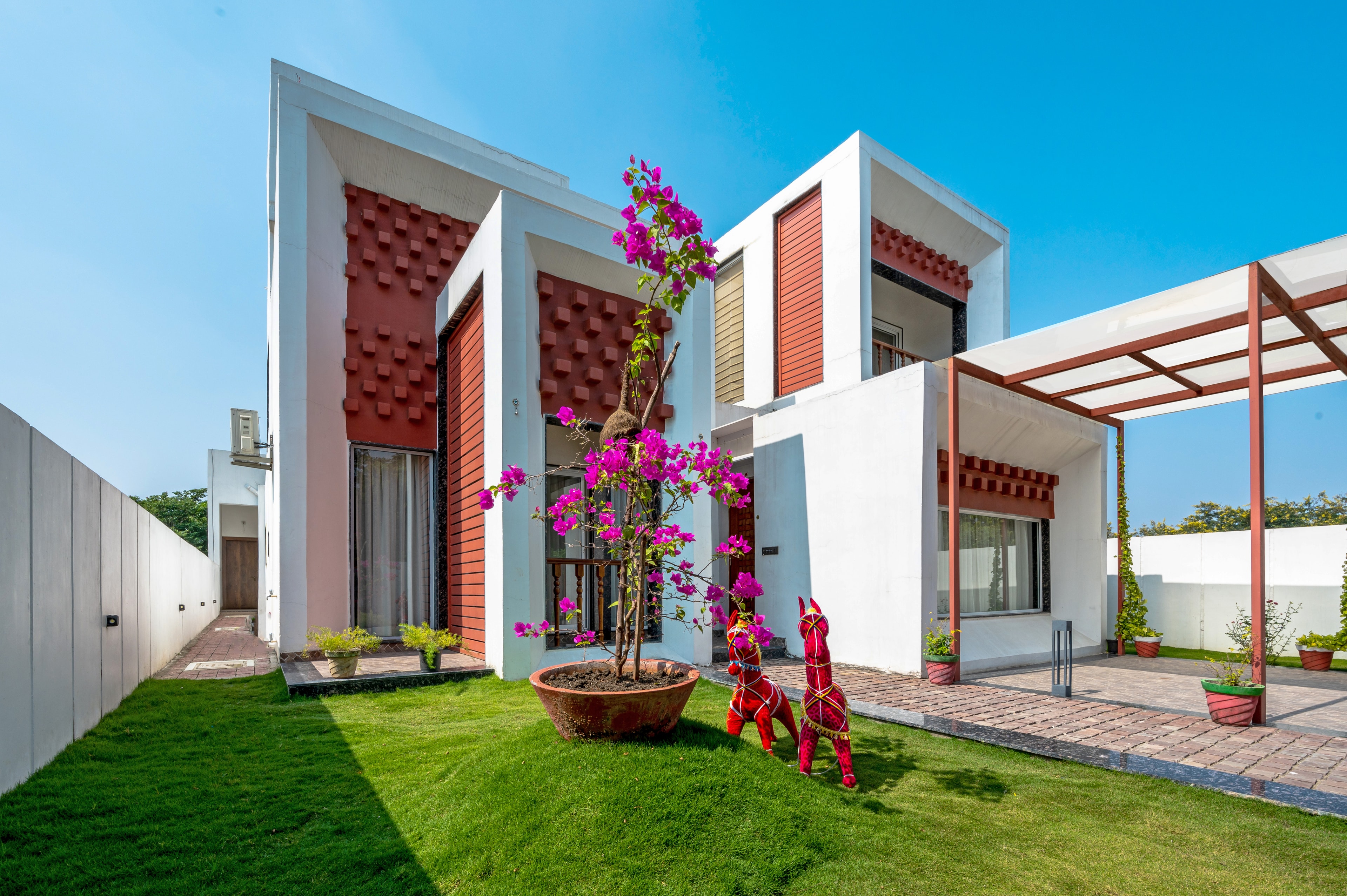 Luxury residential architecture by Studio23, Indore